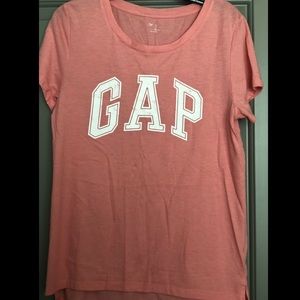 Gap tee